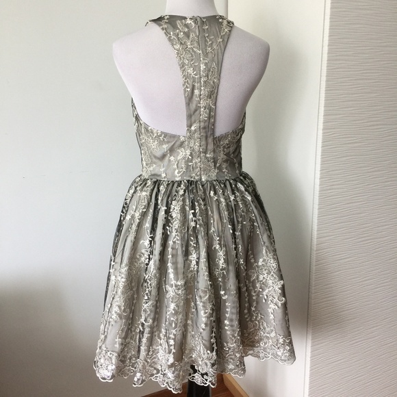 Bebe Floral Embroidered Lace Dress in Silver - Picture 3 of 7